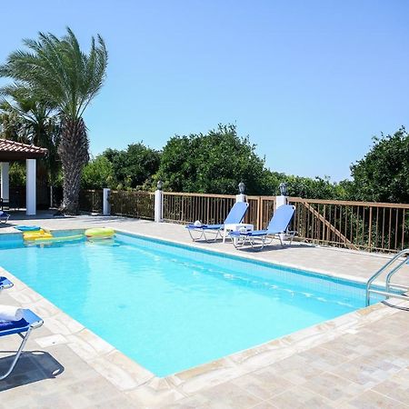 Villa Lambriana Пея Екстериор снимка