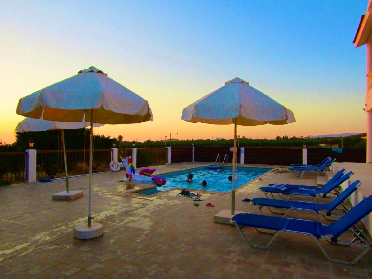 Villa Lambriana Пея Екстериор снимка
