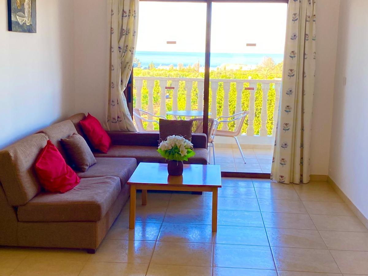 Villa Lambriana Пея Екстериор снимка
