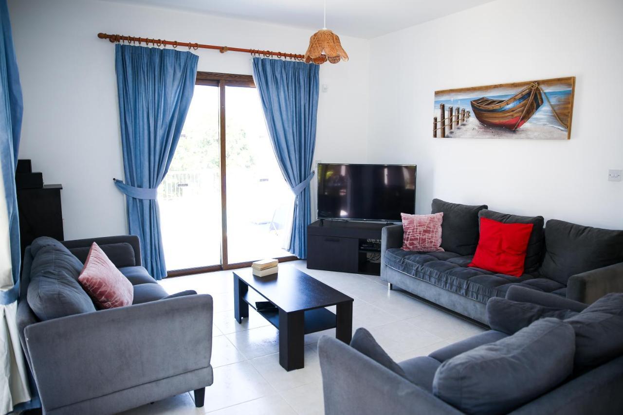 Villa Lambriana Пея Екстериор снимка