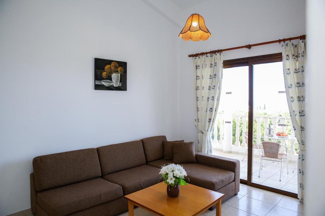 Villa Lambriana Пея Екстериор снимка