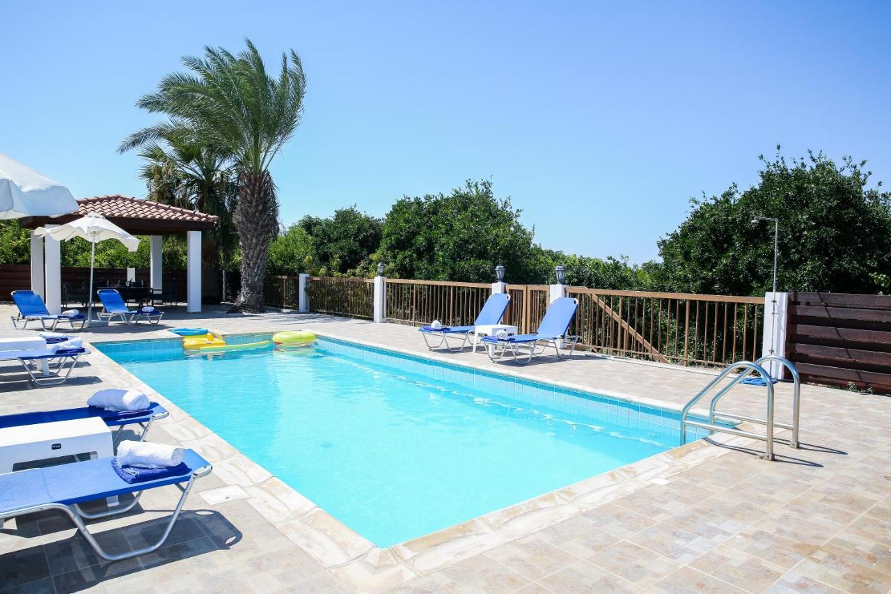 Villa Lambriana Пея Екстериор снимка