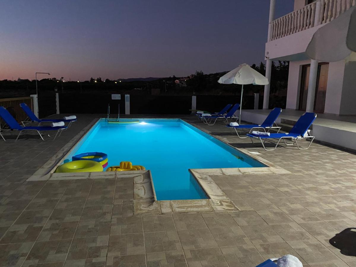 Villa Lambriana Пея Екстериор снимка
