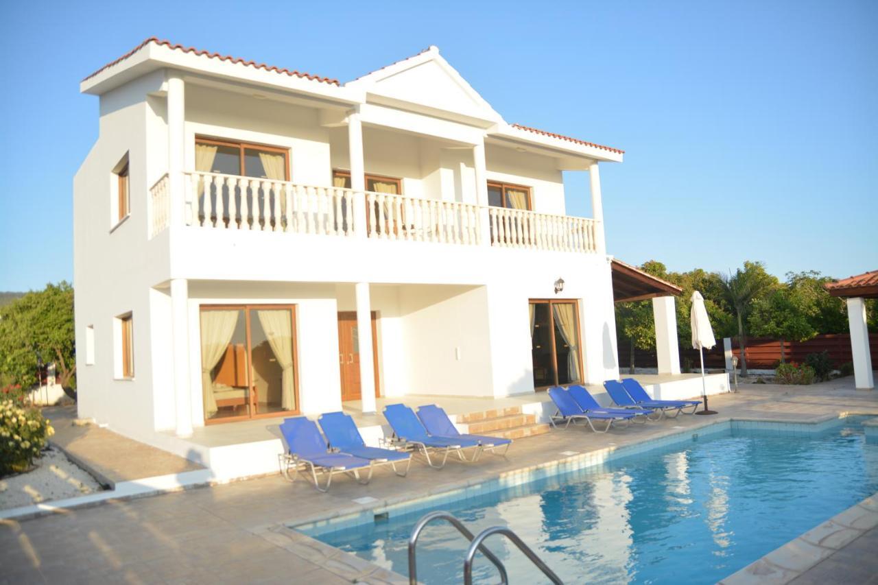Villa Lambriana Пея Екстериор снимка